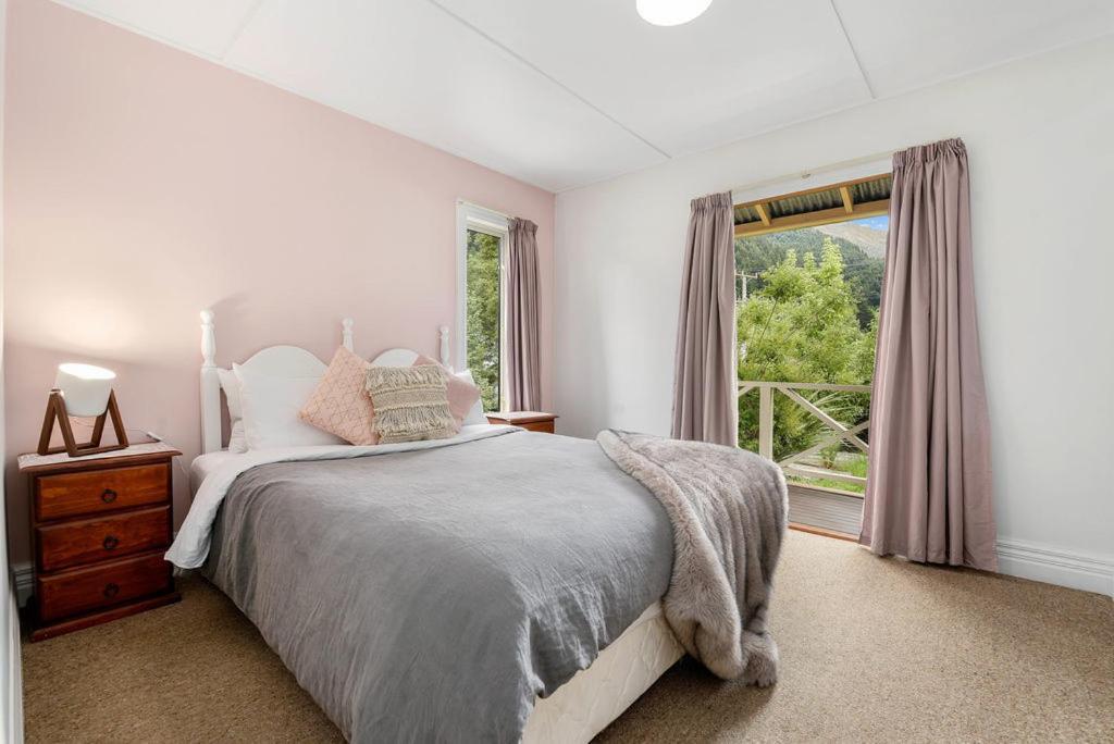 Central Peach - Queenstown Holiday Home Ngoại thất bức ảnh